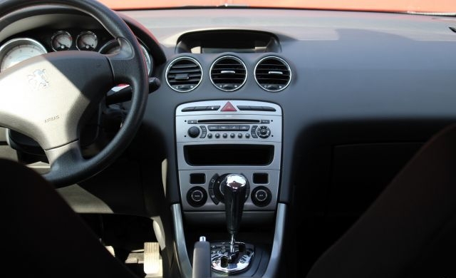 Peugeot 308 2008 Краснодарский край, Усть-Лабинск