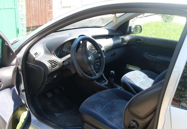 Peugeot 206 2001 
