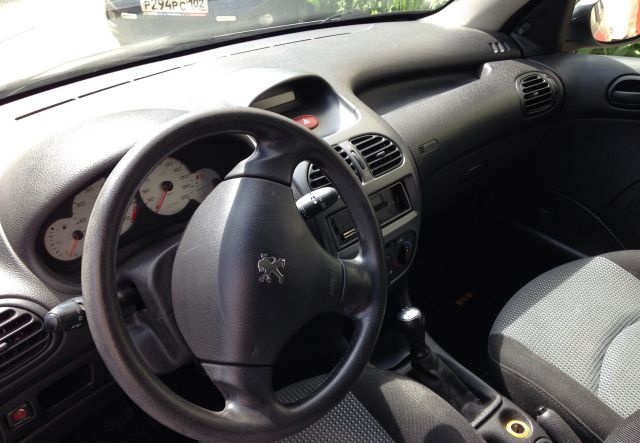 Peugeot 206 2003 