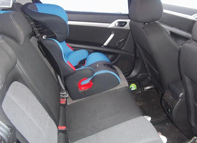 Peugeot  2007 Москва 