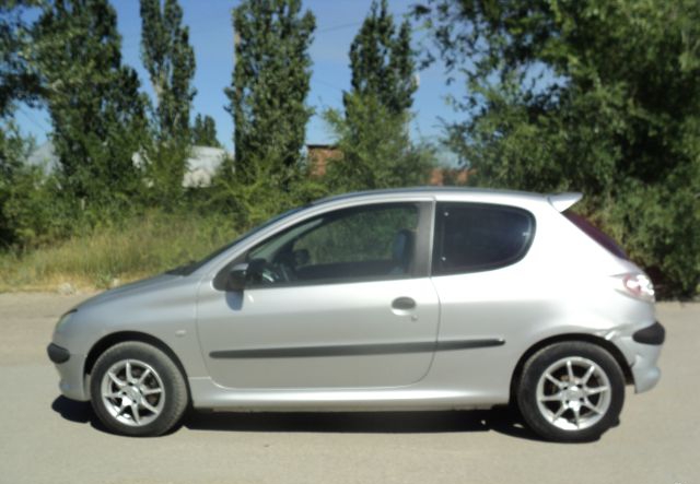 Peugeot 206 2002 