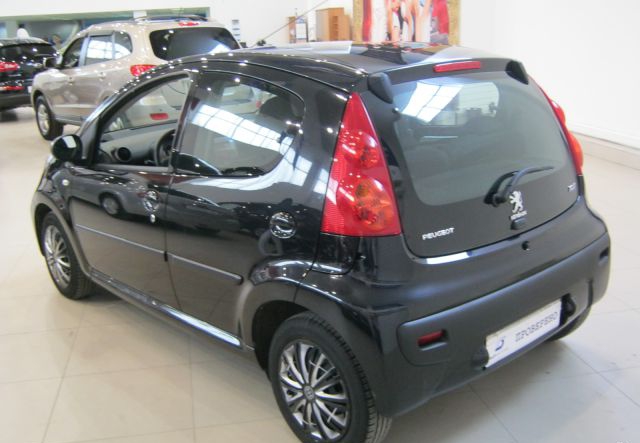 Peugeot 107 2011 