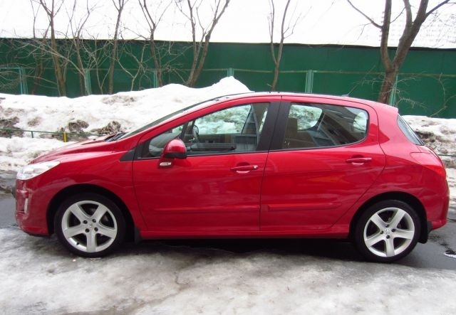 Peugeot 308 2011 Москва, м. Щелковская