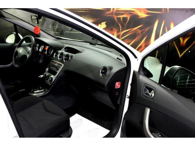 Peugeot  2011 Москва 