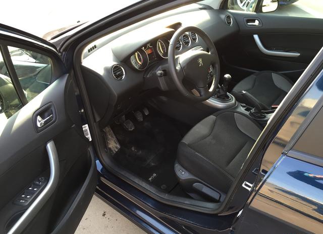 Peugeot  2010 Москва 