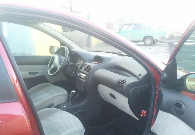 Peugeot 206 2005 Новосибирск
