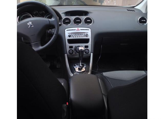Peugeot  2012 Москва 