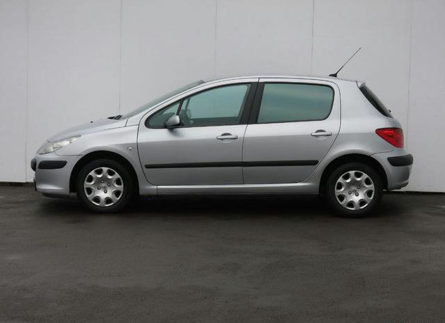 Peugeot  2007 Москва 