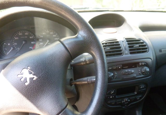 Peugeot 206 2001 