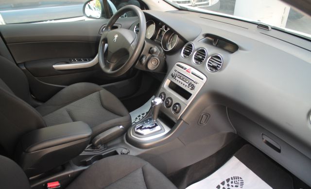 Peugeot 308 2011 