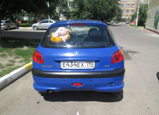 Peugeot  2003 Москва 
